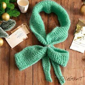 Elegant Mint Green Knitted Scarf